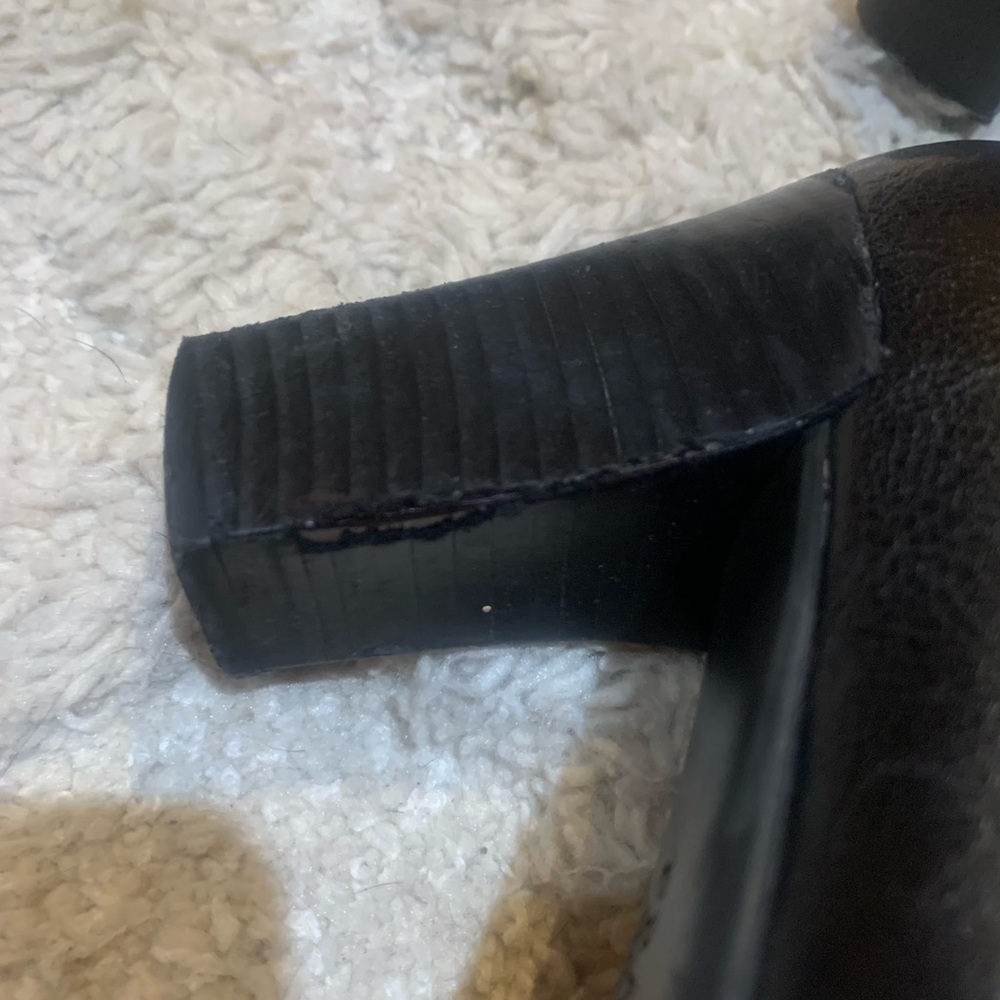 Boots - Picture 6 of 7